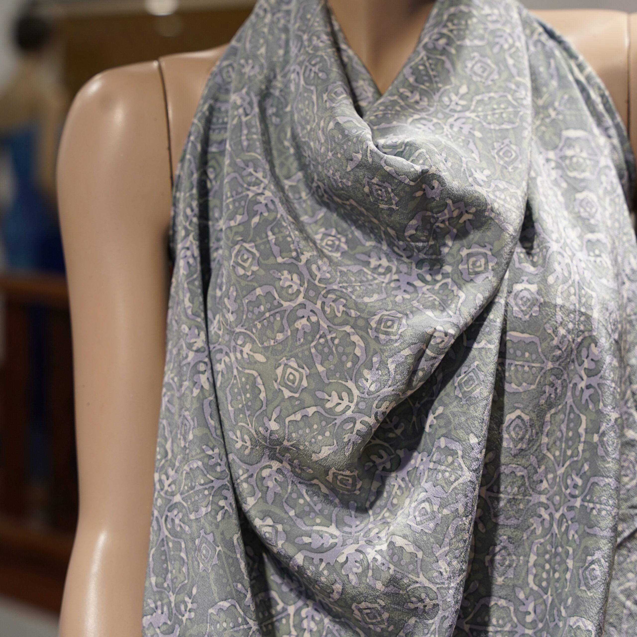 KAIN PASANG BATIK CREPE 2 LAYER - Image 2