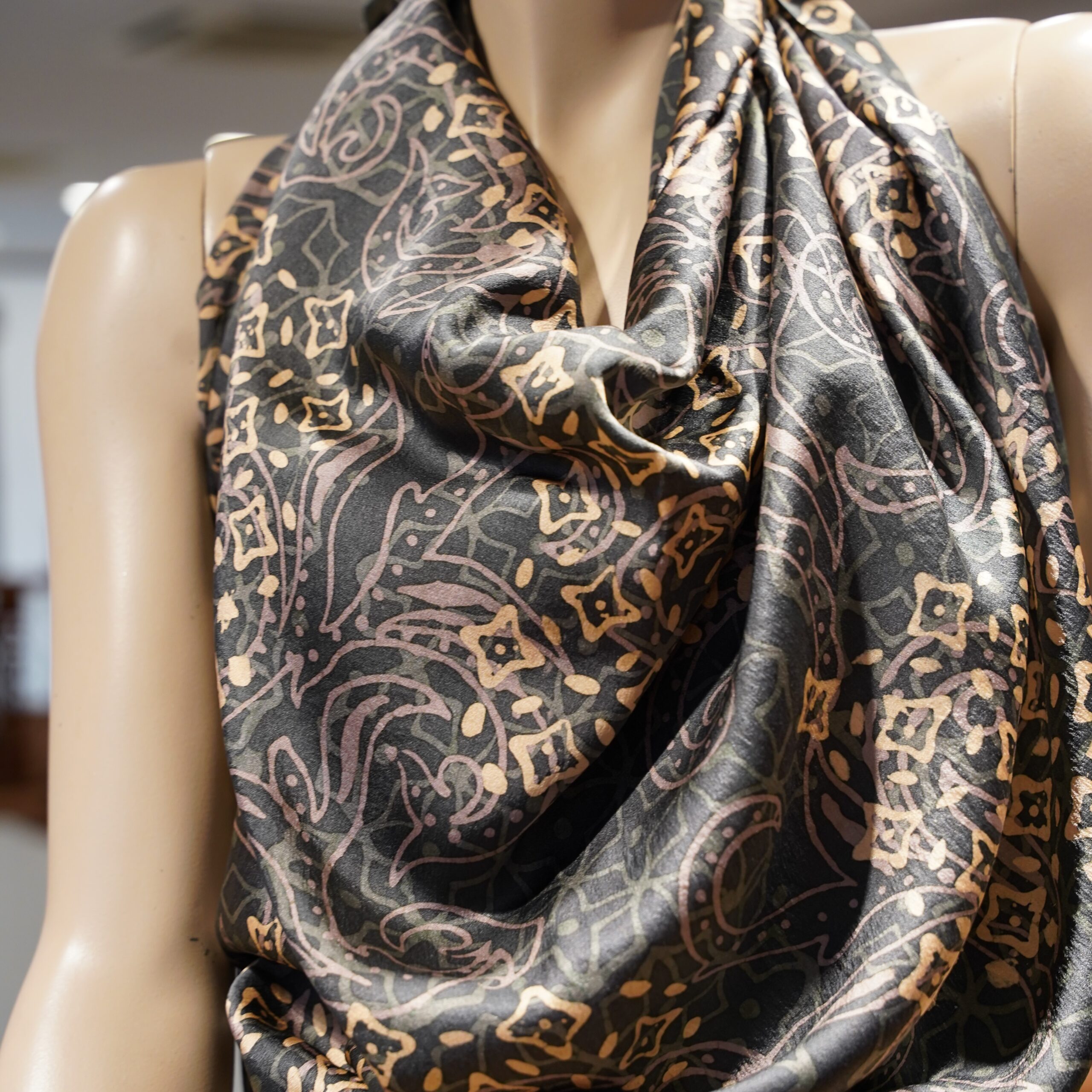 KAIN PASANG BATIK SATIN - Image 2