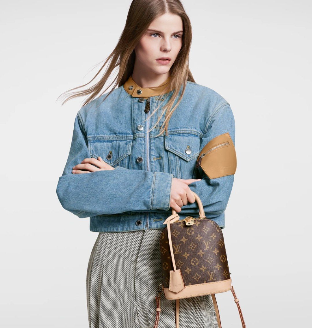 LOUIS VUITTON Alma Backpack - Image 5