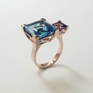 Blue Topaz & Amethyst Ring in 375 Rose gold