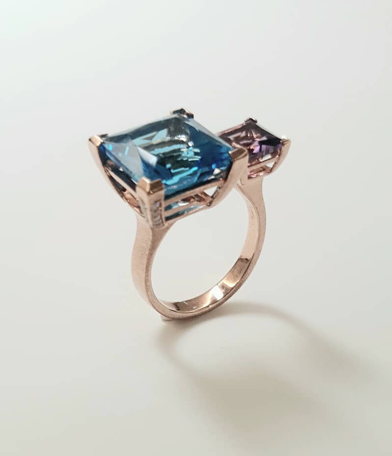Blue Topaz & Amethyst Ring in 375 Rose gold