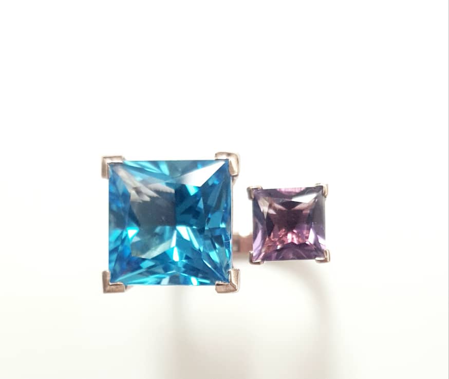 Blue Topaz & Amethyst Ring in 375 Rose gold - Image 3