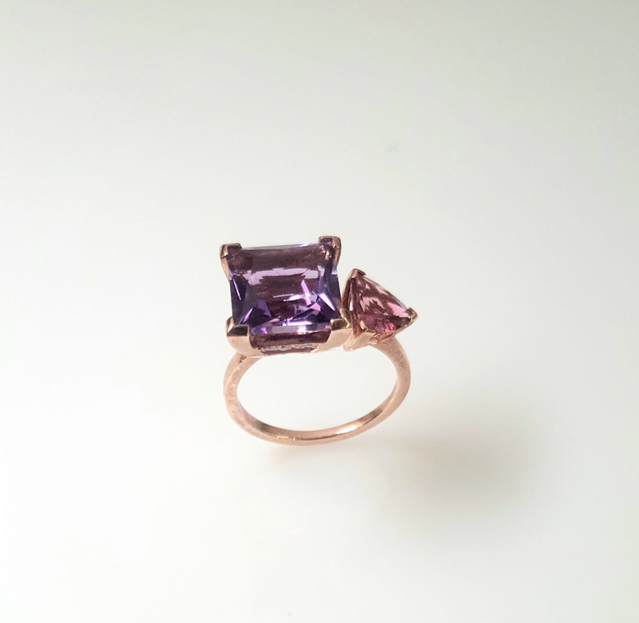 Amethyst & Tourmaline Ring in 375 Rose gold - Image 2
