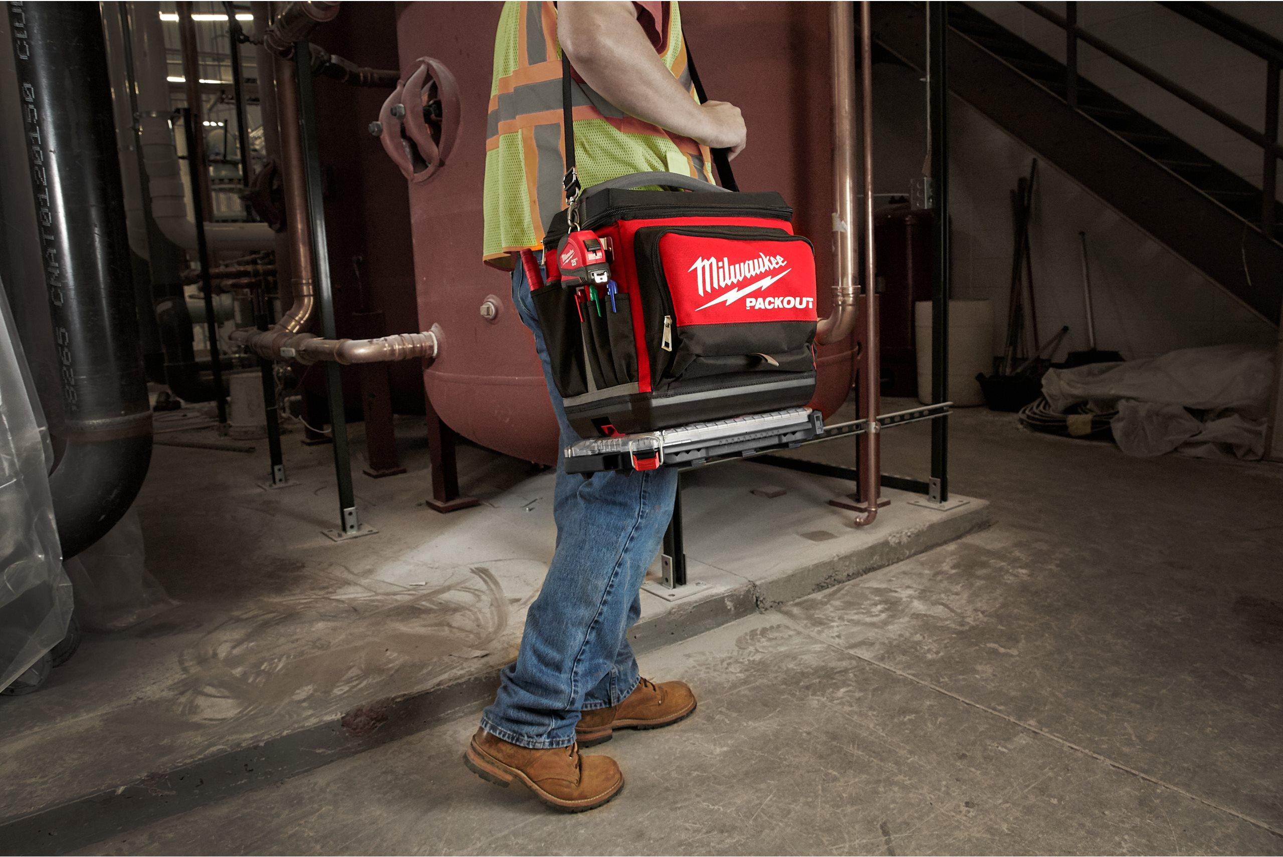 Milwaukee PACKOUT™ Jobsite Cooler - Image 2