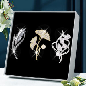 Vintage Ginkgo Leaf Pin | Elegant Women Brooch for Scarf & Blazer
